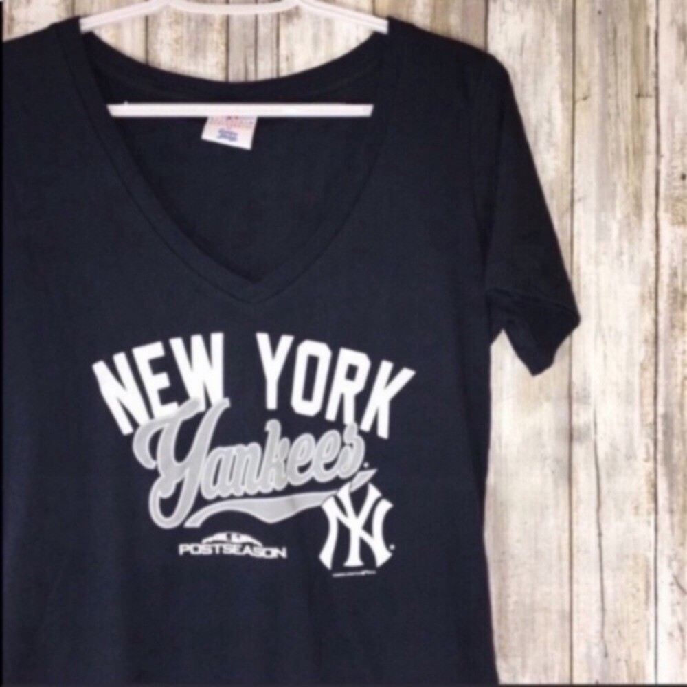 NY Yankees Postseason Script Tee Womens M Navy MLB Baseball Shirt - Picture 2 of 5